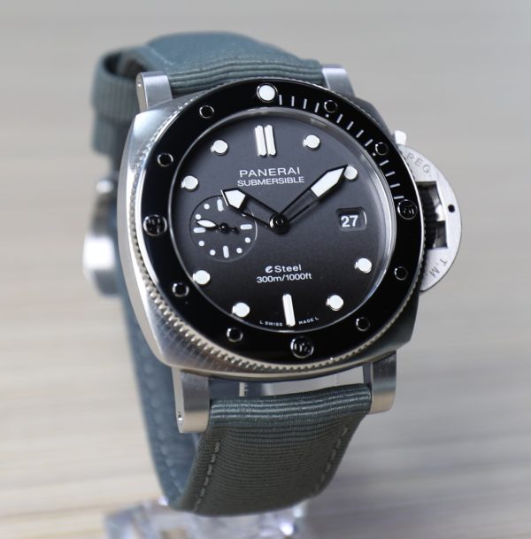 Panerai Luminor Submersible 44MM