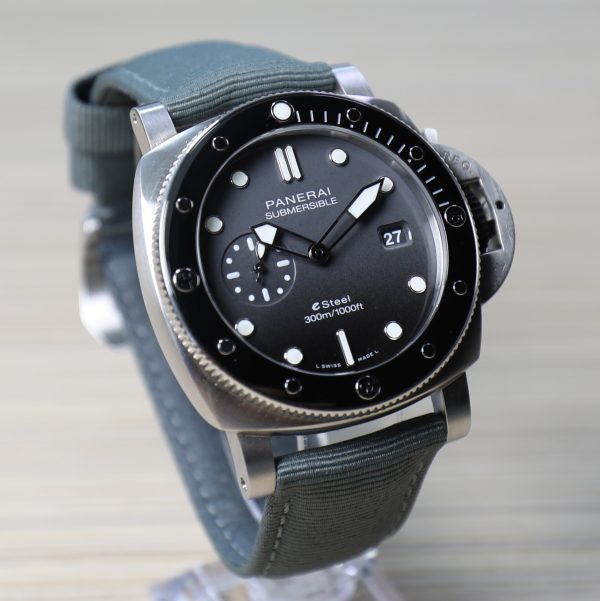 Panerai Luminor Submersible 44MM